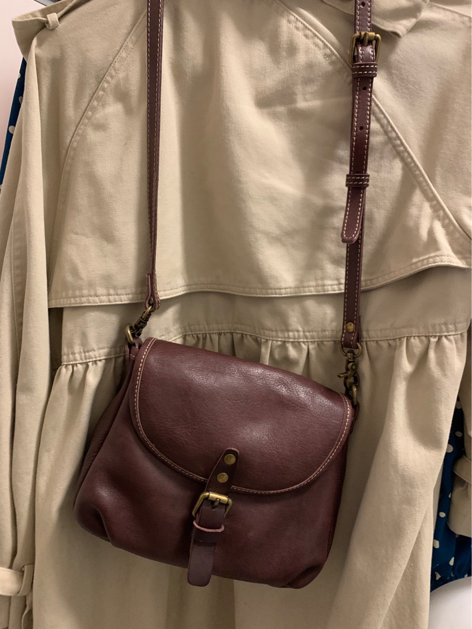 The cowhide leather feels premium, though the strap could be a bit longer