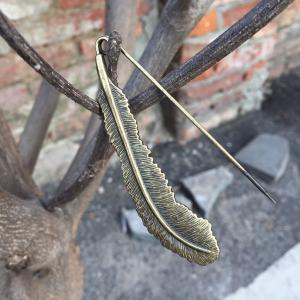 Vintage Style Metal Leaf Gold Brooch Pin