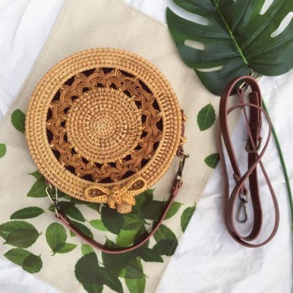 Bowknot Twisted Rattan Bag Handmade Circular Shoulder Bag