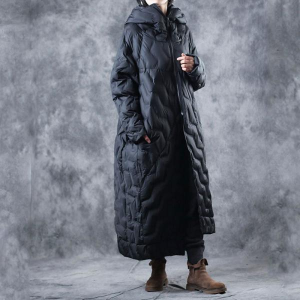 Front Zip Designer Black Coat Fashion Puffer Coat for Woman