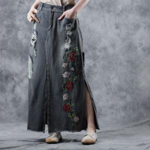 Exquisite Rose Embroidery Distressed Skirt Denim Pencil Skirt