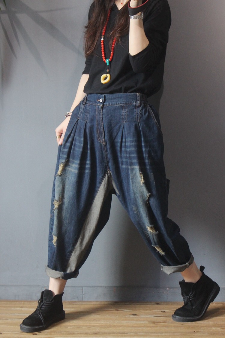 High-Waisted Baggy Ripped Jeans Korean 90s Mom Jeans in Light Blue Dark Blue M L - Morimiss.com