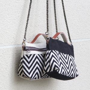 Black and White Waves Hemp Bag Portable Cute Bag