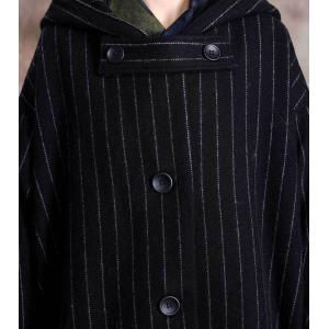 Single-Breasted Black Hooded Coat Vertical Striped Woolen Coat