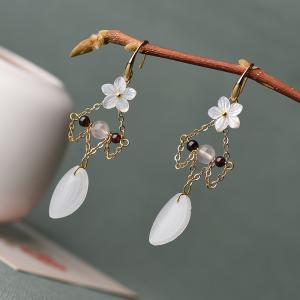 White Flowers Elegant Earrings Retro Designer Jewelry