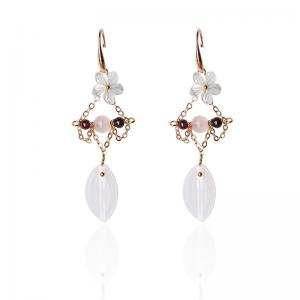 White Flowers Elegant Earrings Retro Designer Jewelry