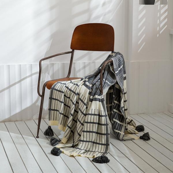 Vertical Striped Cotton Blanket Graphic Tassel Couch Throw
