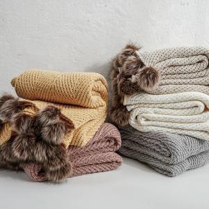 Super Soft  Cute Pom Pom Throws Plain Woven Blanket