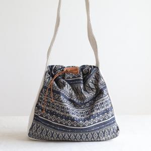 Totem Pattern Drawstring Hobo Bag