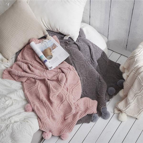 Minimalist Fashion Pom Pom Throw Chunky Knit Sofa Blanket