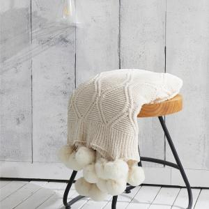 Minimalist Fashion Pom Pom Throw Chunky Knit Sofa Blanket