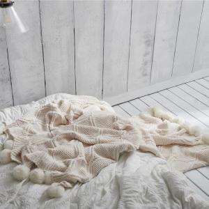 Minimalist Fashion Pom Pom Throw Chunky Knit Sofa Blanket