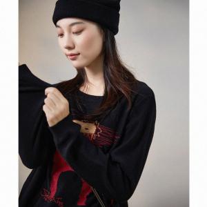 Cartoon Hedgehog Embroidery Sweatshirt Combed Cotton Black Pullover
