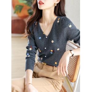 Pearl Buttons V-Neck Green Sweater Slim-Fit Embroidery Cardigan