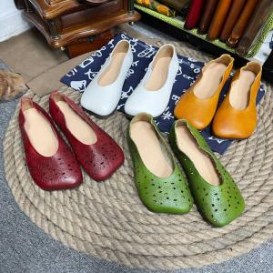 Round Toe Soft Leather Flats Slip-On Granny Shoes for Women