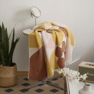 Pastel Colors Soft Warm Blanket Geometrical Pattern Camping Throw