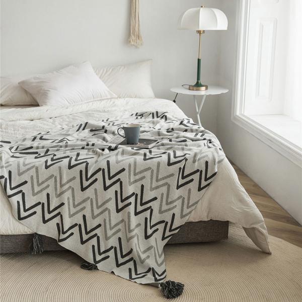 Pom Pom Tassel Office Throw V-Striped Cotton Blanket