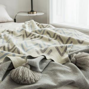 Pom Pom Tassel Office Throw V-Striped Cotton Blanket