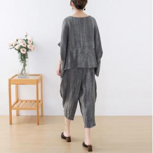 Loose-Fit Summer Gray Blouse with Linen Carrot Pants