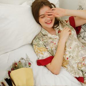 Flowers and Leaf Short Sleeves Pajamas Shirt and Shorts