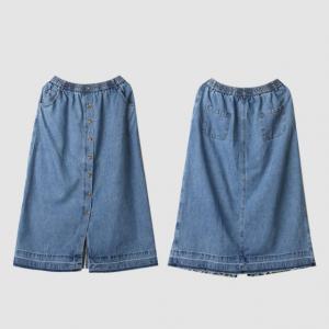 Front Buttons Raw Hem Light Wash Skirt