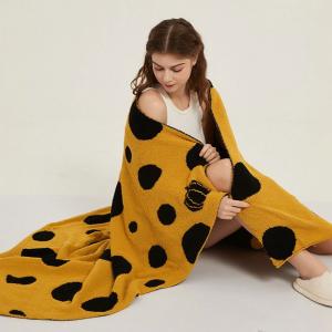 Modern Chic Polka Dot Blanket Quilts