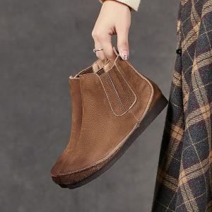 Round Toe Soft Leather Cozy Chelsea Boots