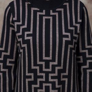 Maze Patterned Loose Midi Knit Dress