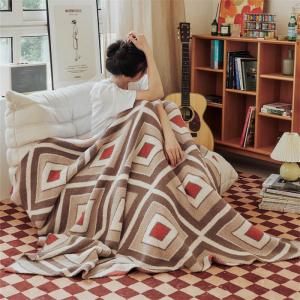 Rhombus Patterned Soft Warm Blanket