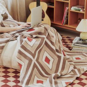 Rhombus Patterned Soft Warm Blanket