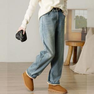 Thick Fleeced Straight Leg Light Wash Jeans