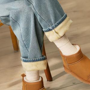 Thick Fleeced Straight Leg Light Wash Jeans