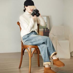 Thick Fleeced Straight Leg Light Wash Jeans