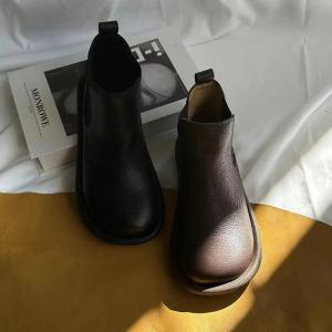 Wide Toe Cowhide Leather Flat Chelsea Boots