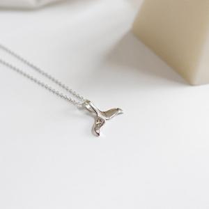 Dolphin Tail Silver Collarbone Necklace