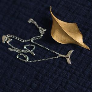 Dolphin Tail Silver Collarbone Necklace