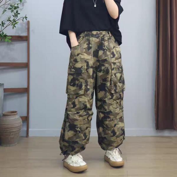 Baggy-Fit High Rise Straight Leg Camo Cargo Pants