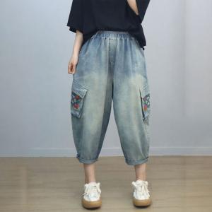 Embroidery Pocket Light Wash Cropped Jeans