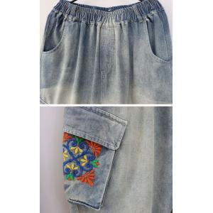 Embroidery Pocket Light Wash Cropped Jeans