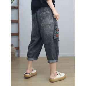 Embroidery Pocket Light Wash Cropped Jeans