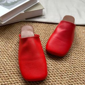 Leisure Chic Leather Wide Toe Slide Flats