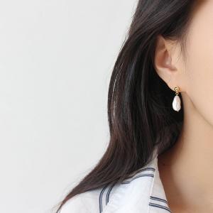 Irregular Unique Baroque Pearl Ear Stud