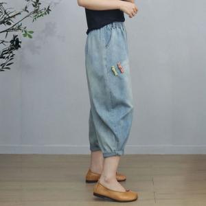 Colorful Frog Buttons Light Wash Carrot Jeans