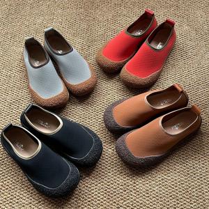 Over50 Wide Toe Stretchable Sports Flats