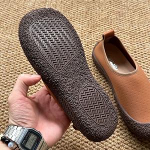 Over50 Wide Toe Stretchable Sports Flats