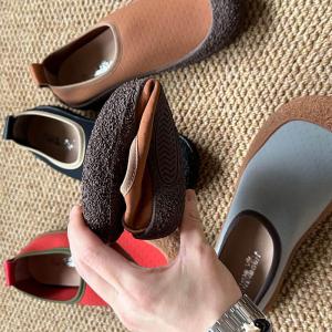 Over50 Wide Toe Stretchable Sports Flats