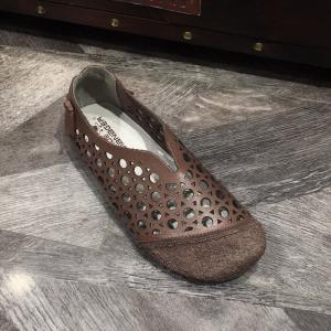 Breathable Holes Leather Wide Toe Flats
