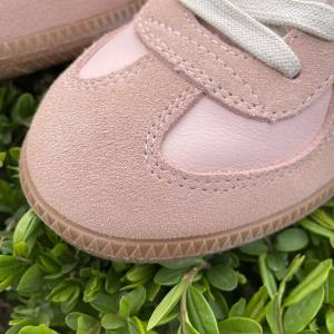 Leisure Chic Tied Suede Leather Moral Training Sneakers