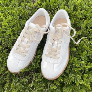 Leisure Chic Tied Suede Leather Moral Training Sneakers