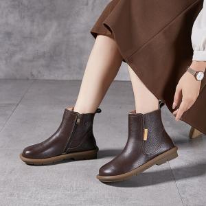 Round Toe Zip Up Classic Leather Chelsea Boots